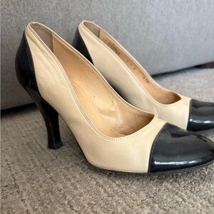 Patent cap toe heels - vintage luxury vibes